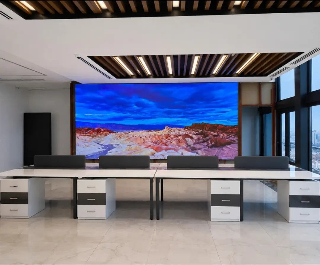 Salle de conference avec ecran LED